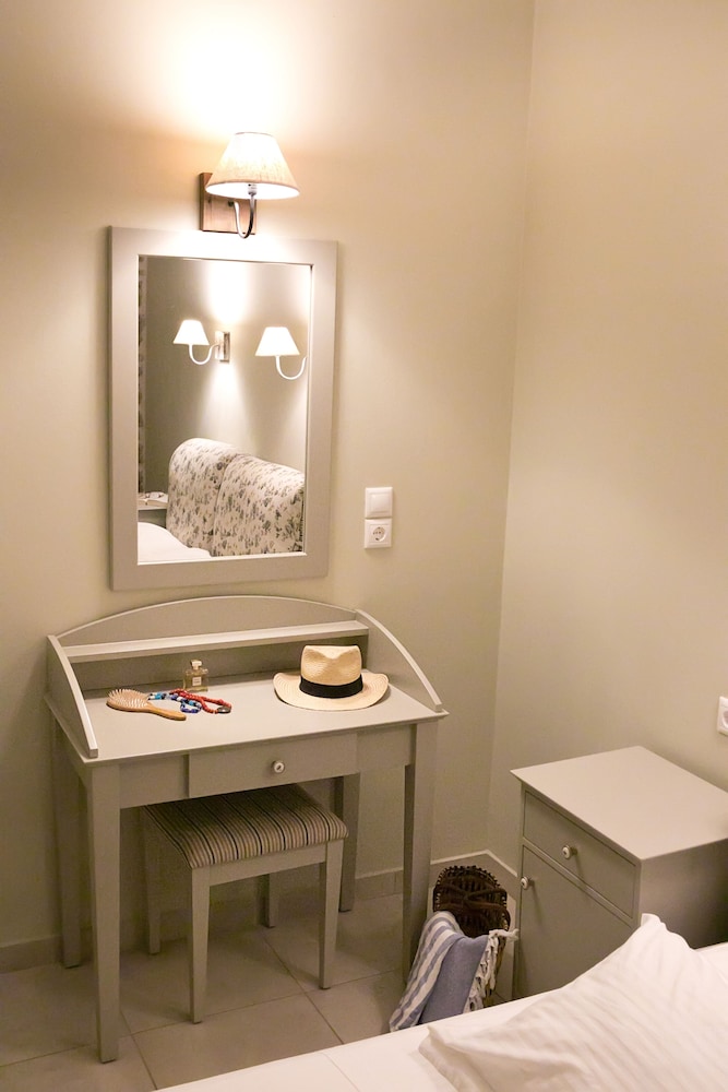 Petra Boutique Homes 20/50