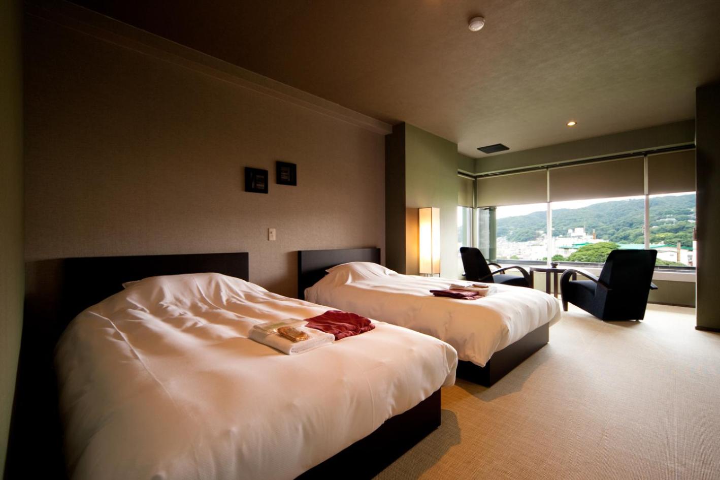 Room, Twin Beds