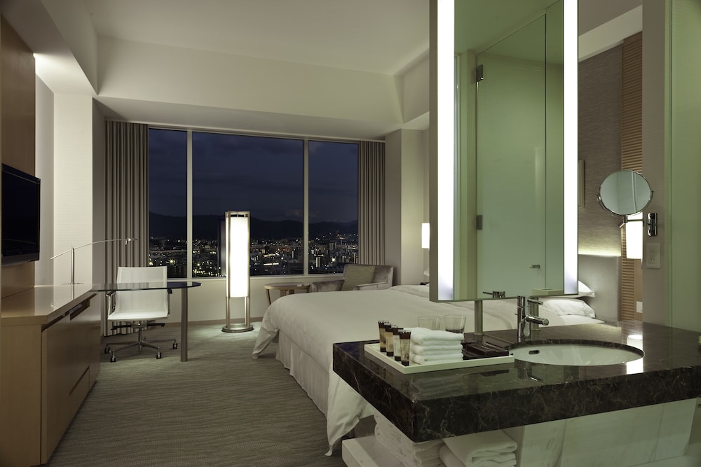 Sheraton Grand Hiroshima Hotel 36/44