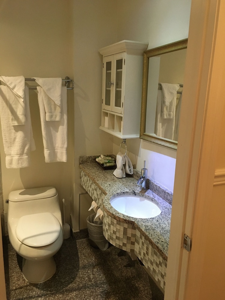 Parc Suites Hotel 44/50