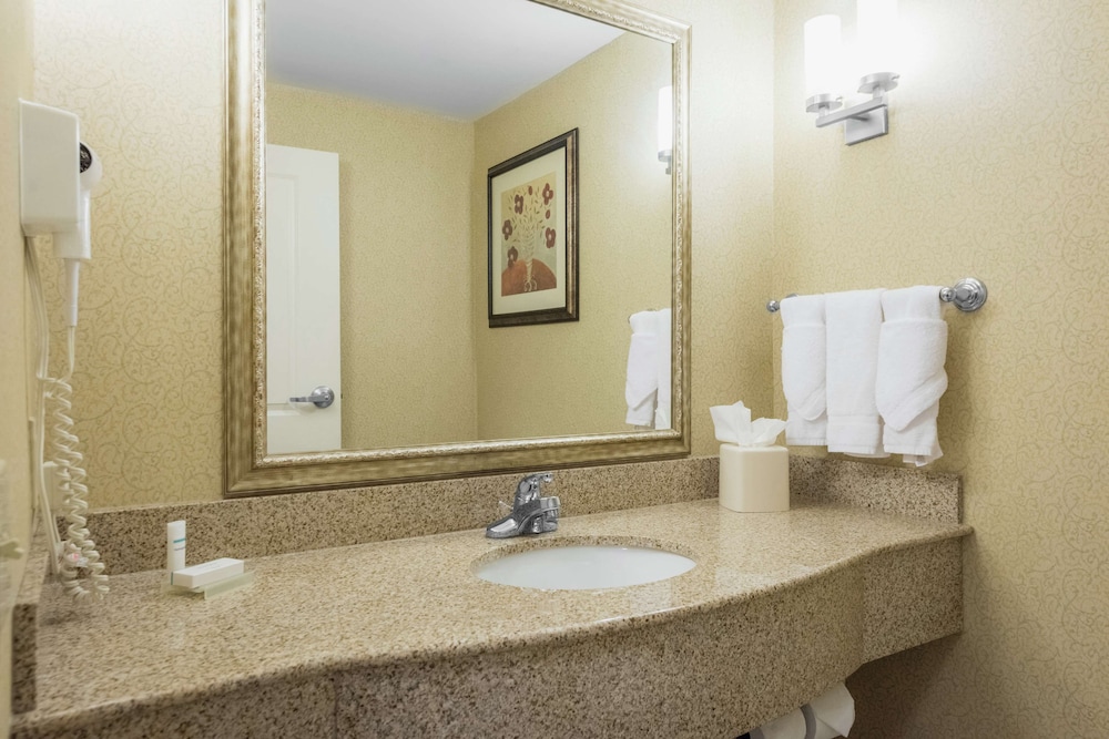 Hilton Garden Inn Meridian 24/49