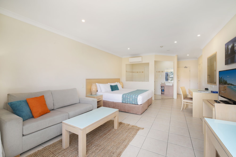 Terrigal Sails Serviced Apartments 44/63