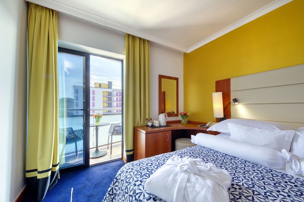 Ilirija Hotel 12/53