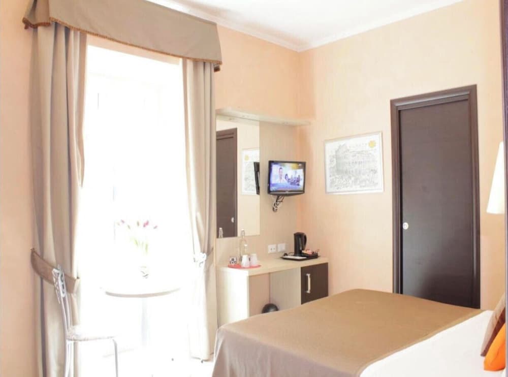 Candia Inn Vatican 9/19