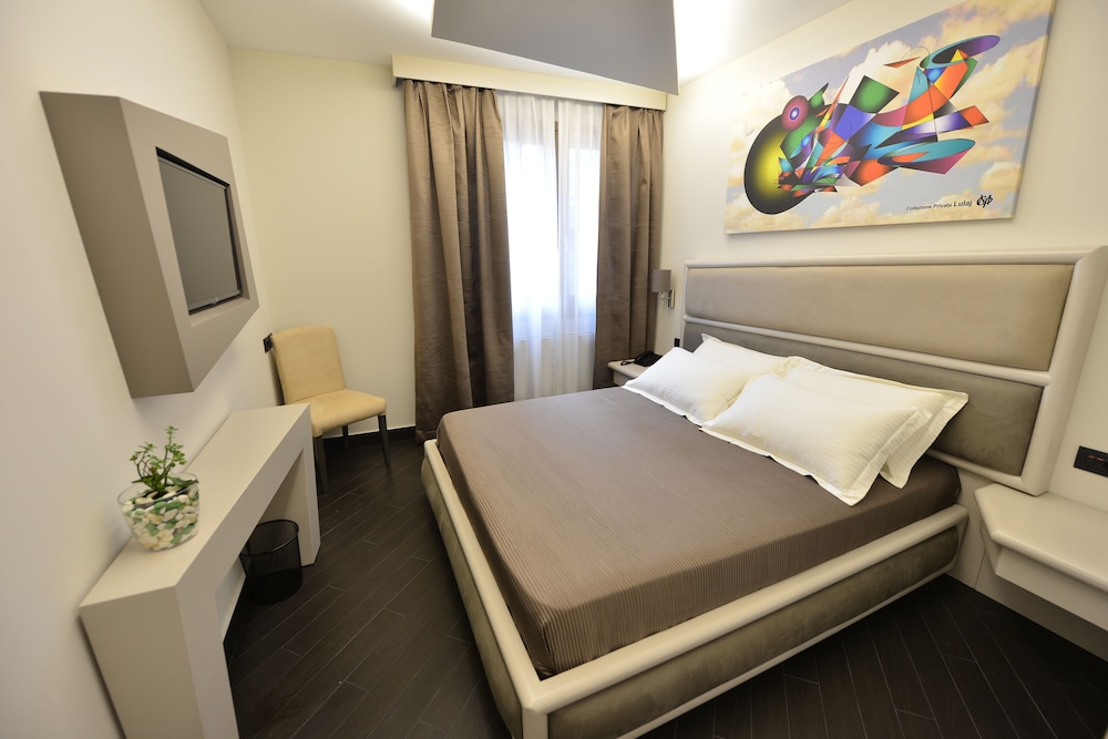 PETIT HOTEL ELITA 7/38