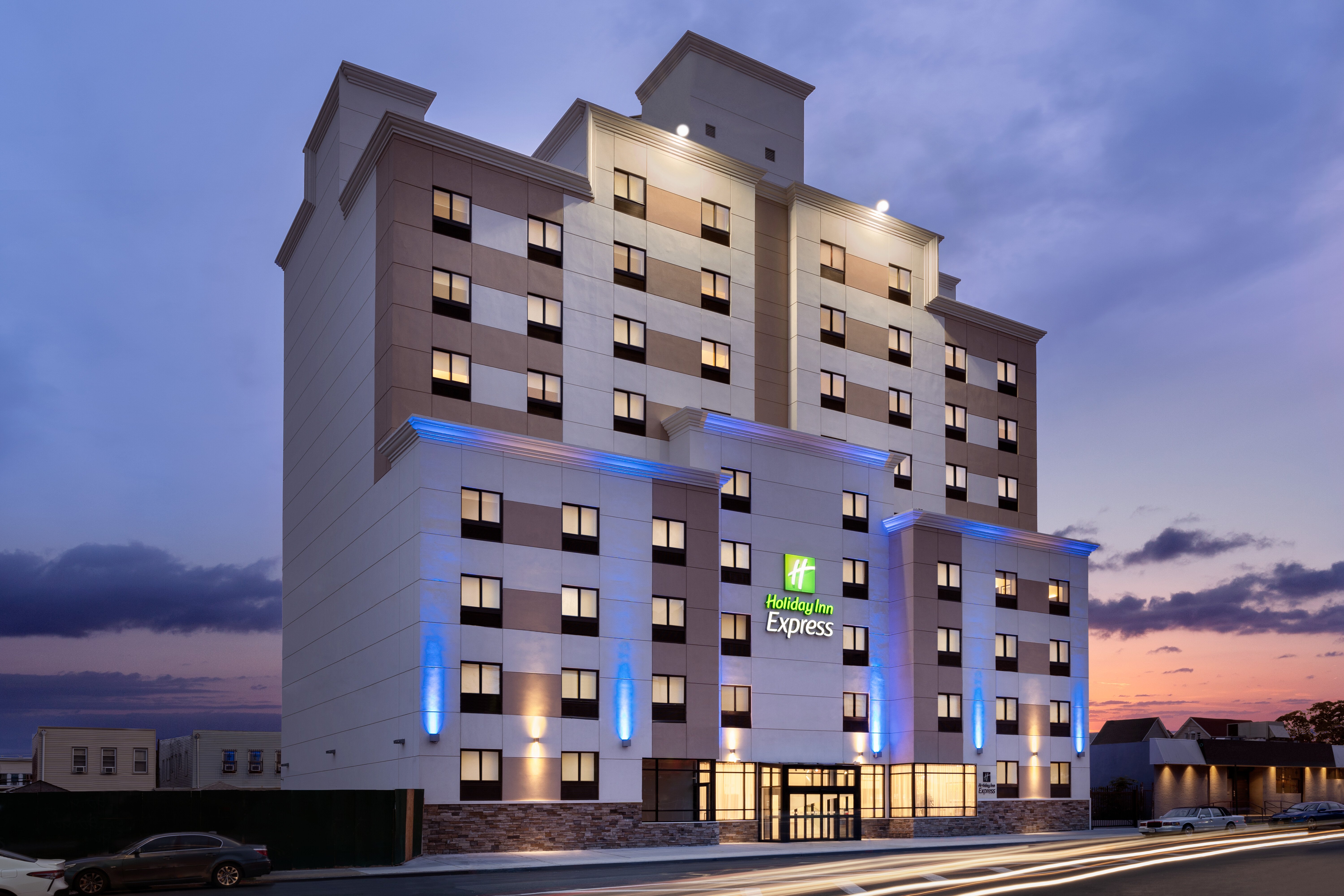 Holiday Inn Express Jamaica - Jfk Airtrain - Nyc 2/50