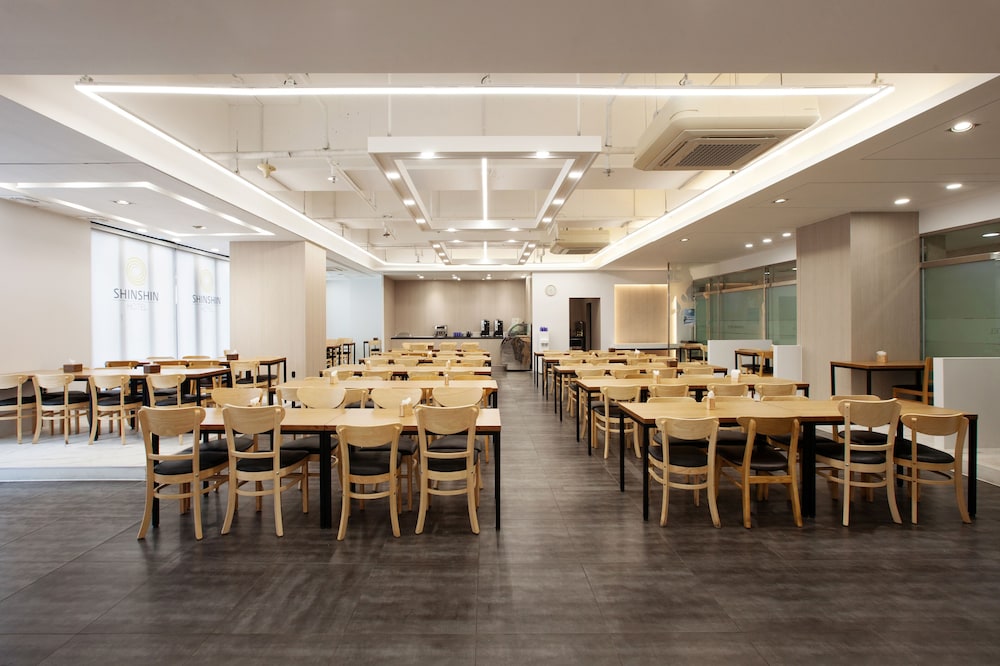Shin Shin Hotel Jeju Ocean 53/58