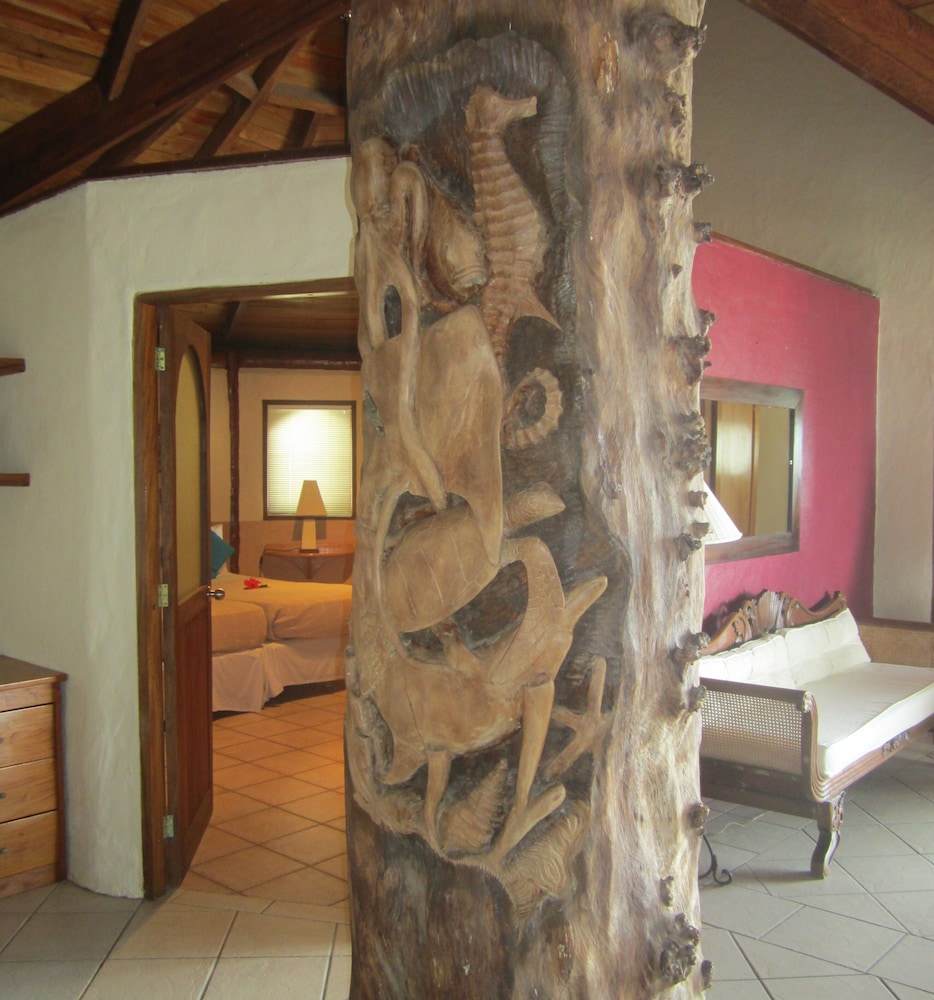 Hideaway Island Resort 28/75