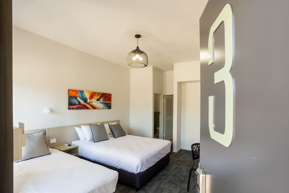 Emerald Star Hotel 20/52