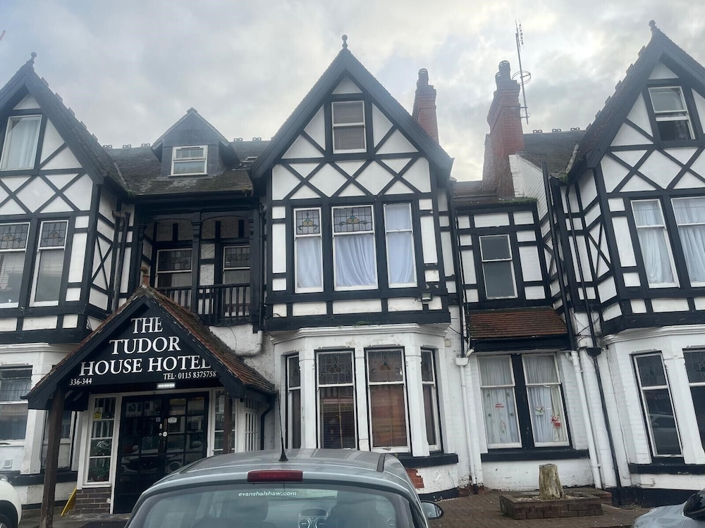 The Tudor House Hotel 16/25