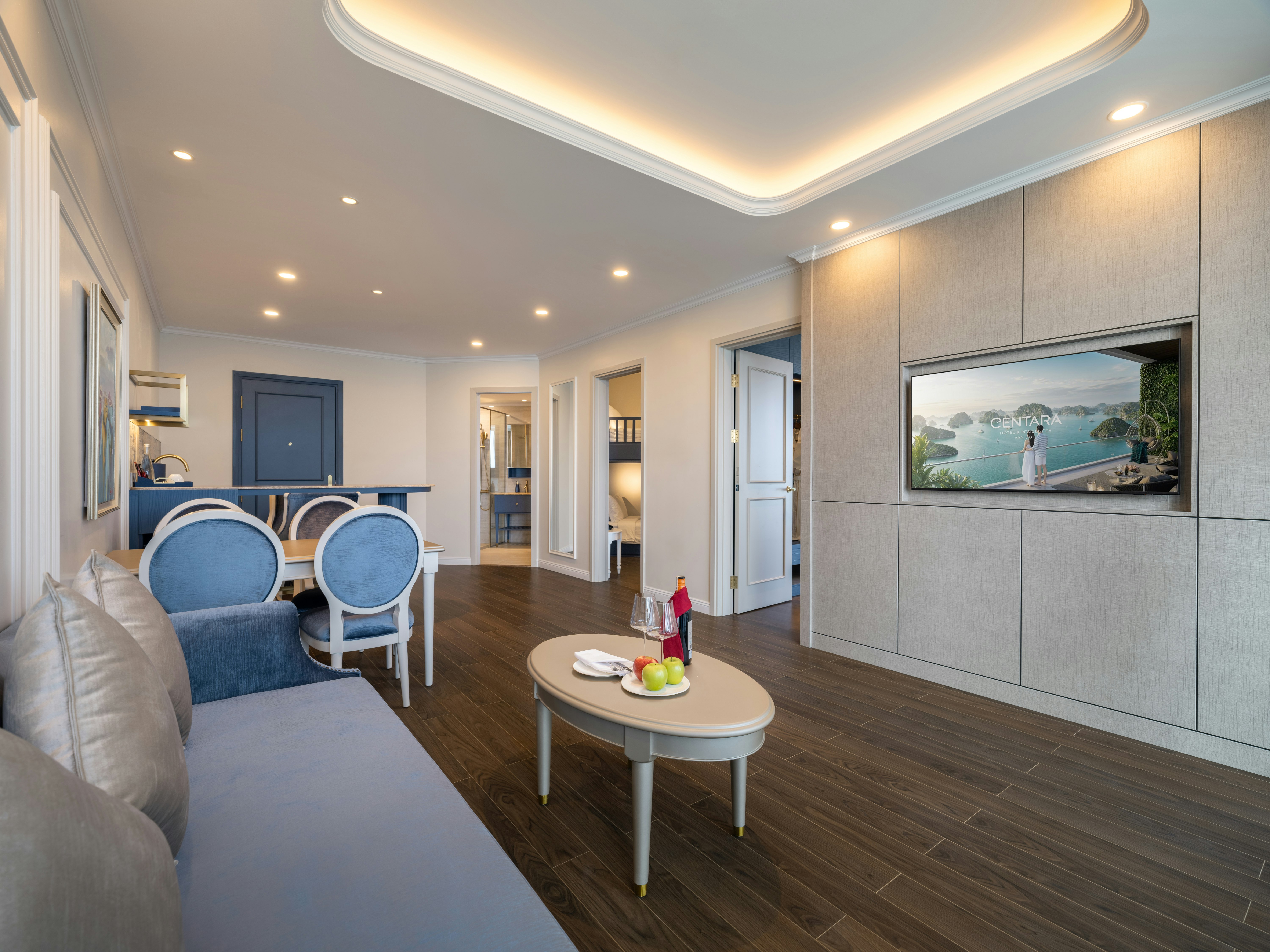 Centara Hotel & Residences Van Don 55/68