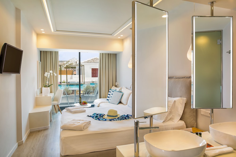 Samian Mare Hotel Suites & Spa 78/80