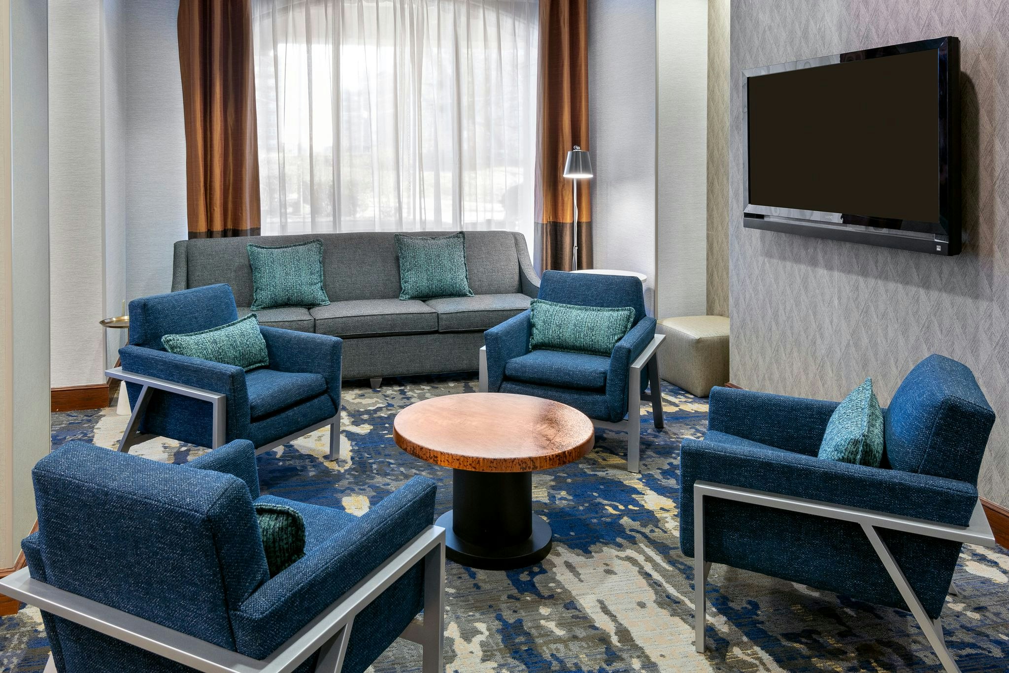 Hampton Inn & Suites Kansas City-Country Club Plaza 33/57