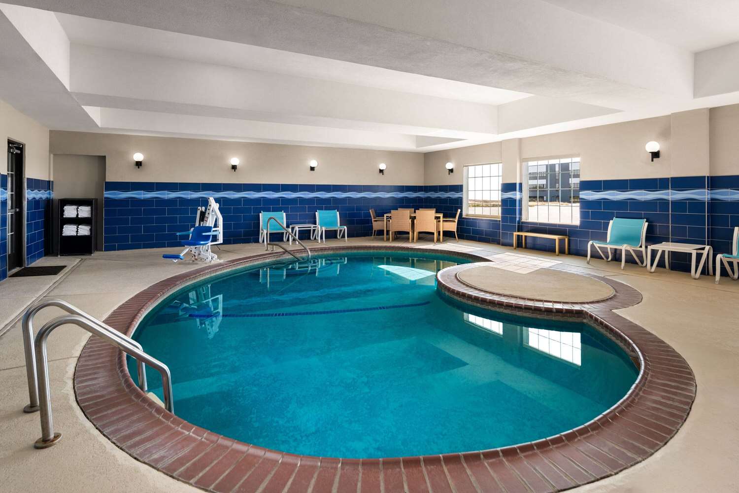 La Quinta Inn & Suites by Wyndham Denton - University Drive 21/41