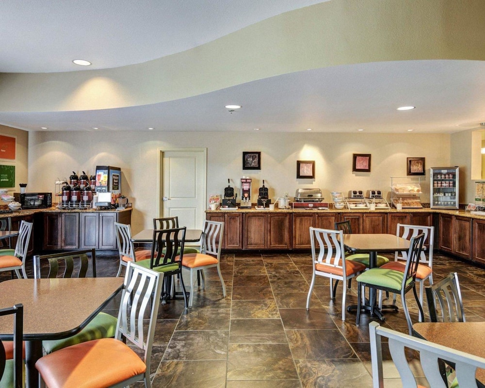 Comfort Suites Hot Springs 39/49