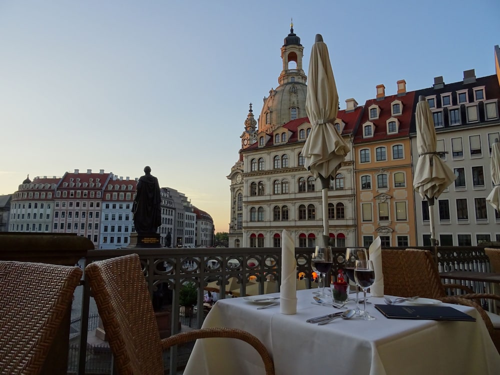 Steigenberger Hotel De Saxe 60/63