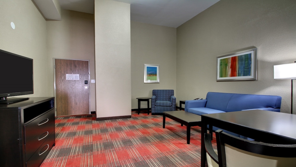 Holiday Inn Express Suites Jackson Downtown Coliseum 22/49
