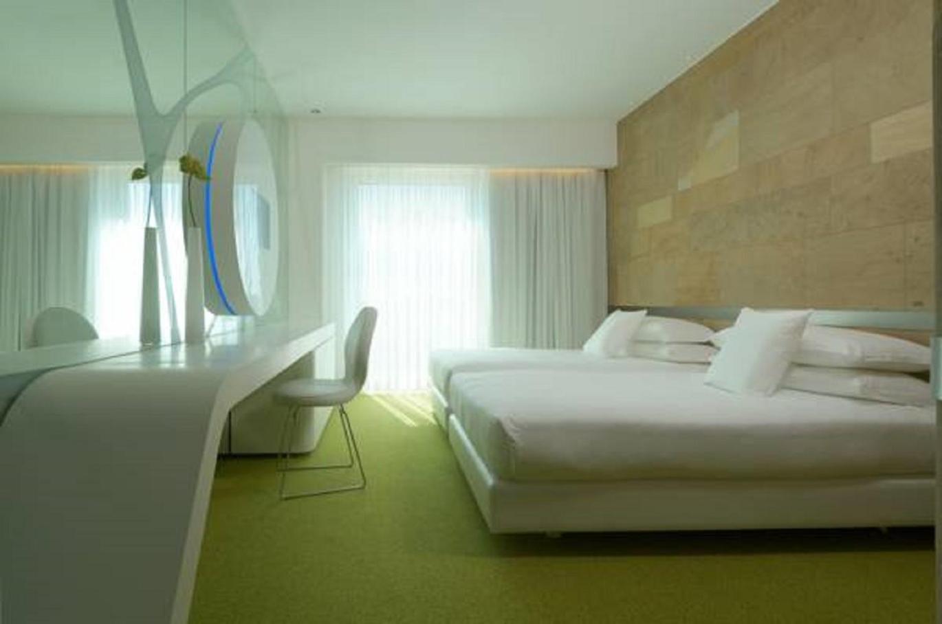 Standard, Double or Twin Bed