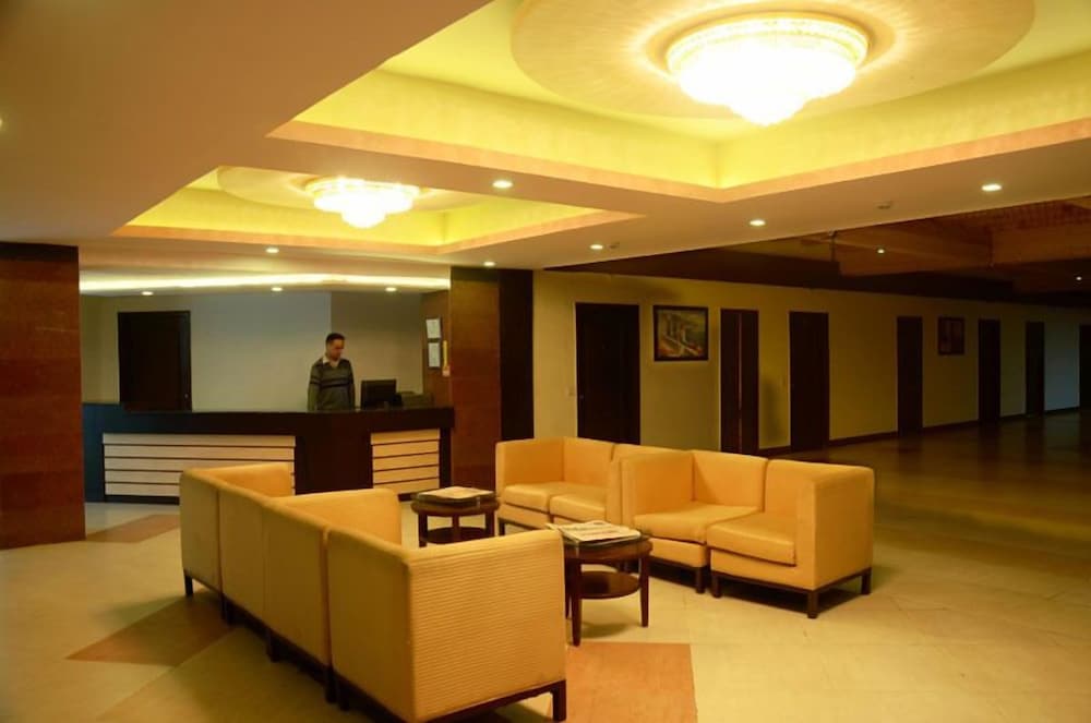 Hotel Ck International 35/50