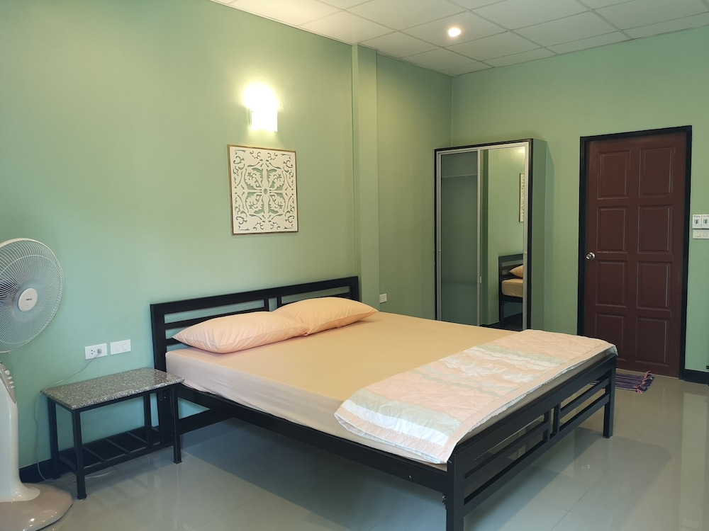 Huaisai Hotel 16/34