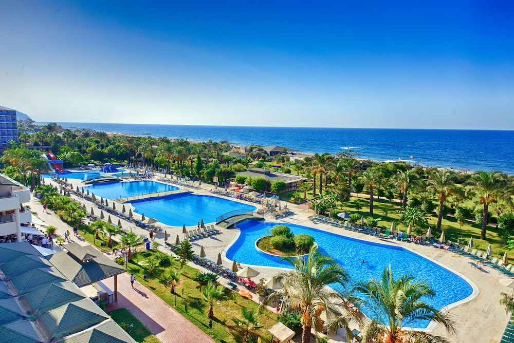 M C Arancia Resort 26/29
