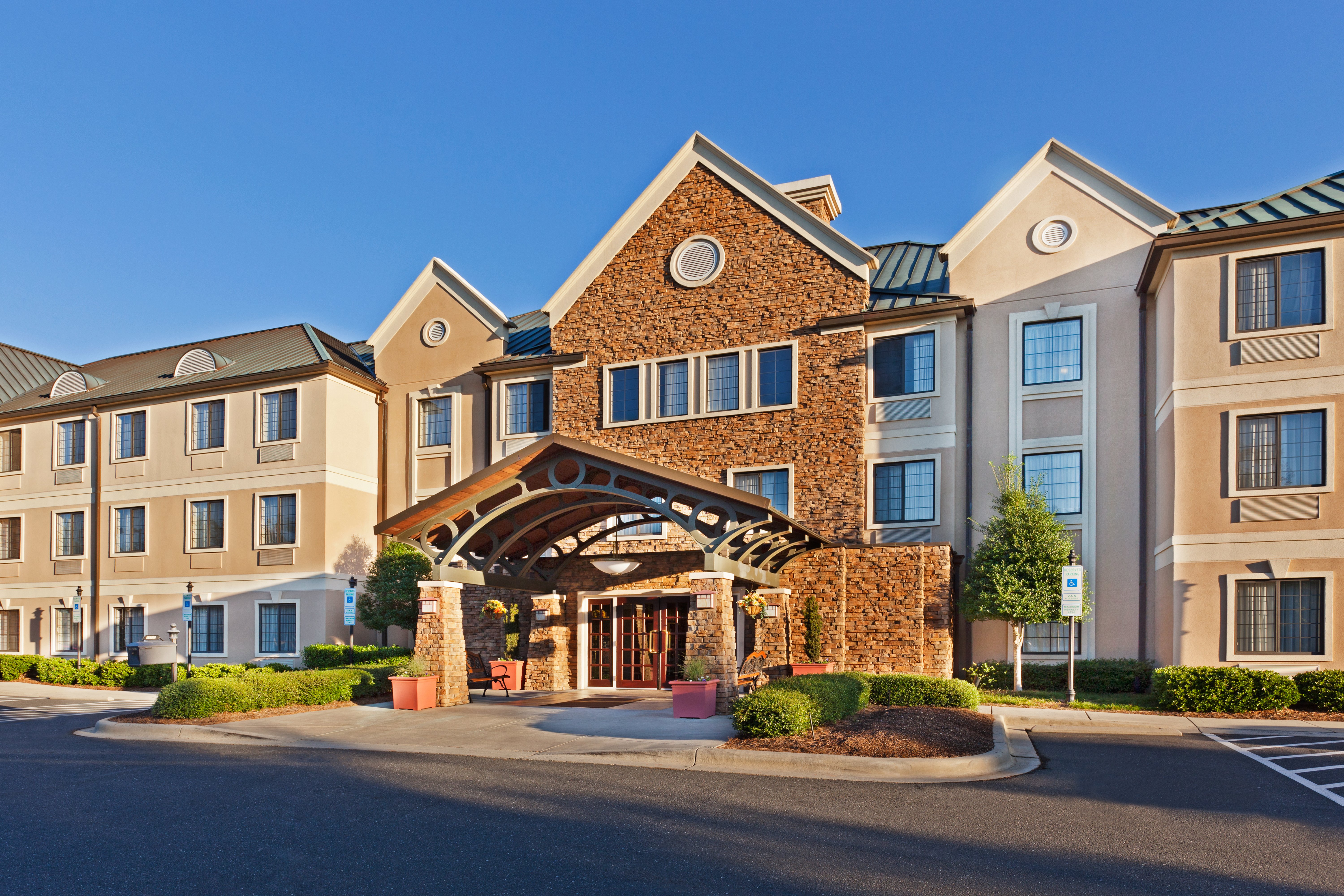 Staybridge Suites Charlotte Ballantyne 58/70