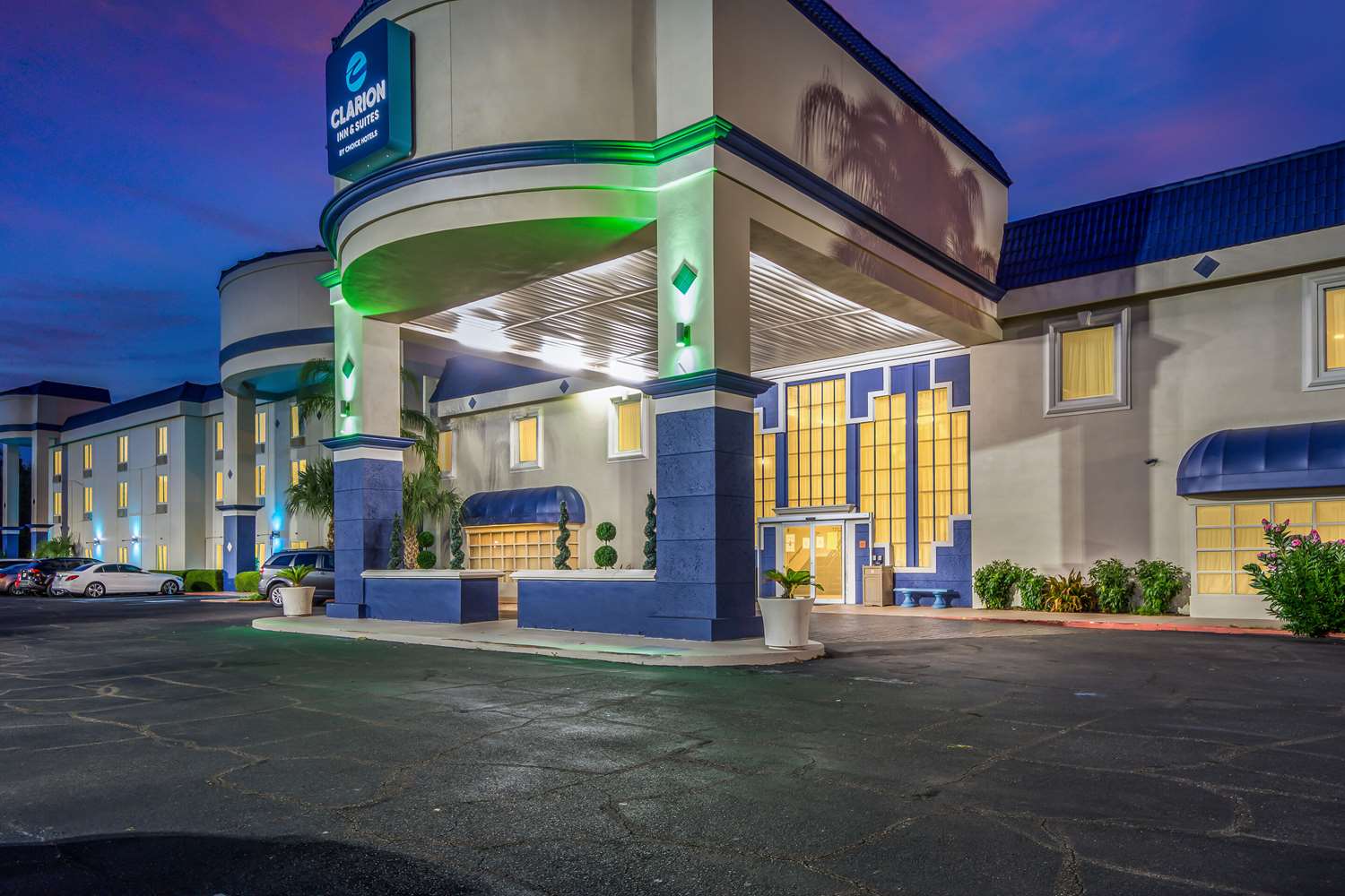 Clarion Inn and Suites Central Clearwater Beach FL 21/23