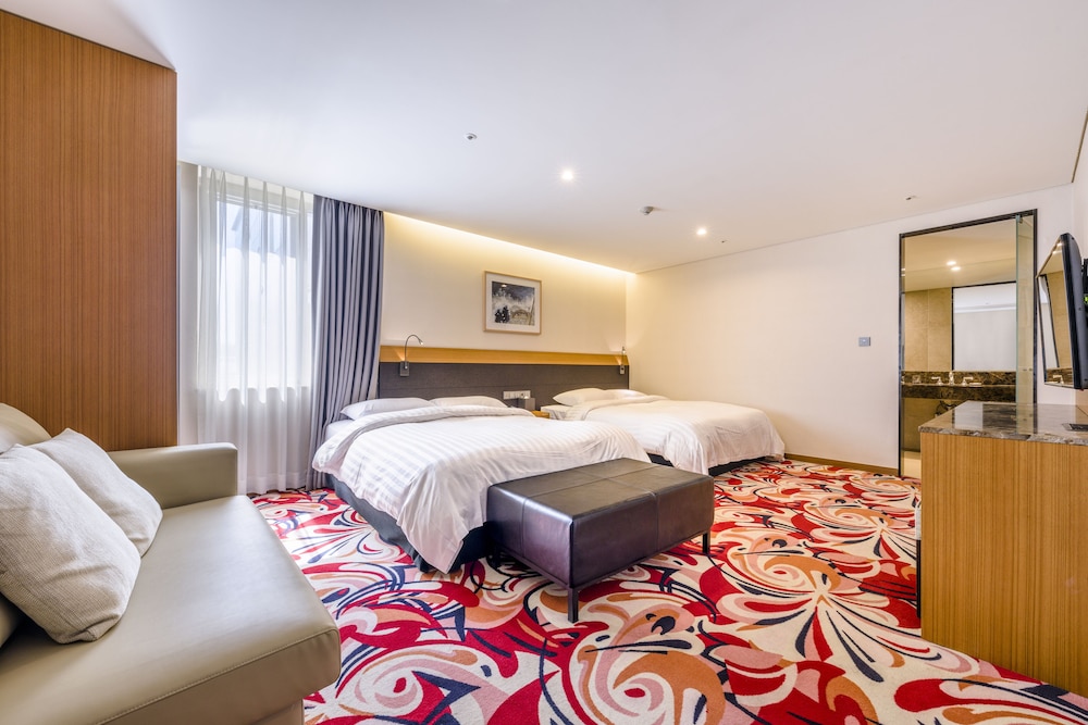 Shin Shin Hotel Jeju Airport (ex Hotel Kenny Story Premium Jeju Yeondong) 21/61