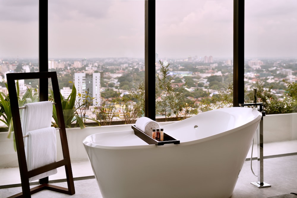 Pullman Colombo City Centre 56/70
