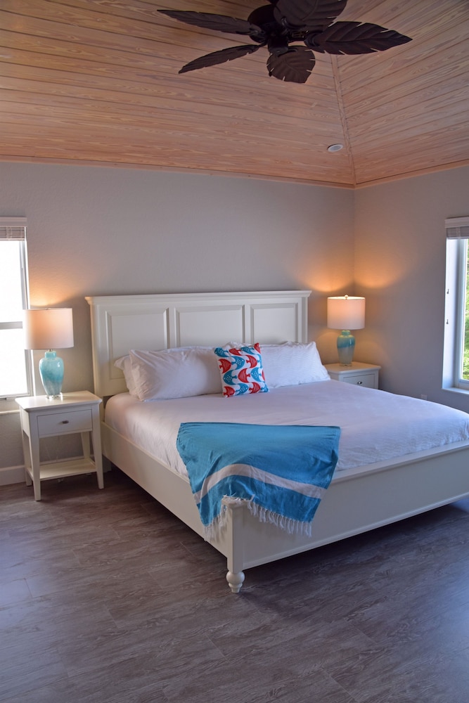 Dolphin Point Villas 19/50