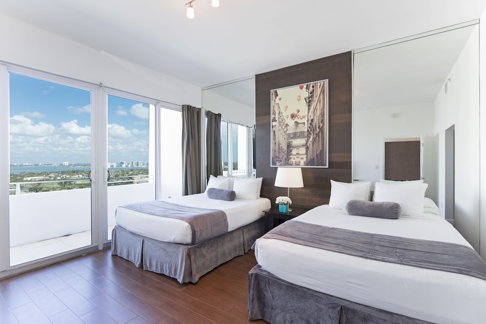New Point Miami 12/54