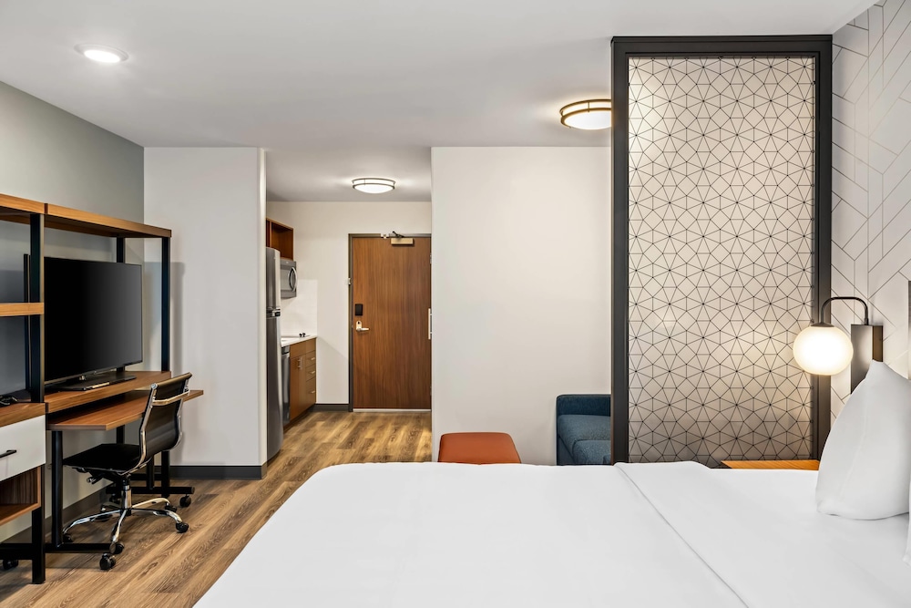 Everhome Suites Bozeman 21/60