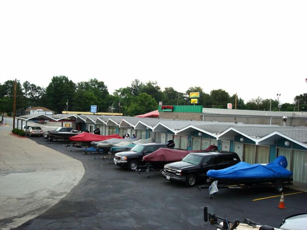 Gray Plaza Motel Benton Rend Lake I-57 34/39