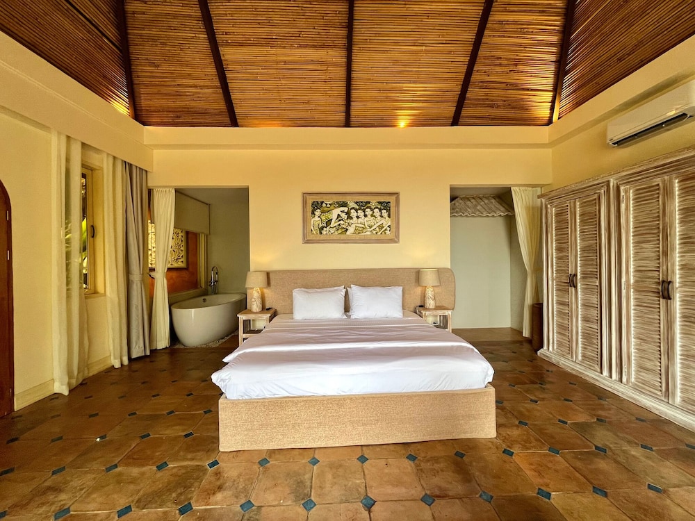Coco Grove Beach Resort 18/50