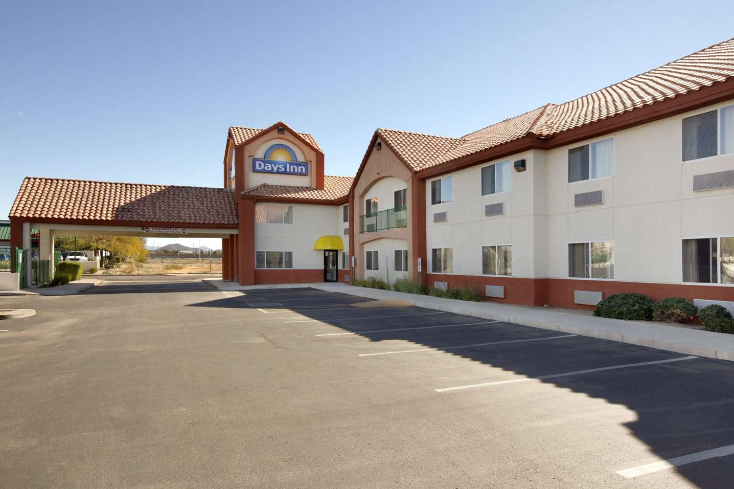 Days Inn By Wyndham Phoenix North 44/51