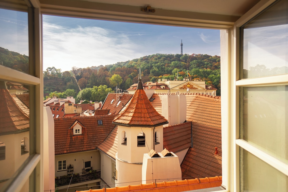 Hotel Golden Key Prague 67/79