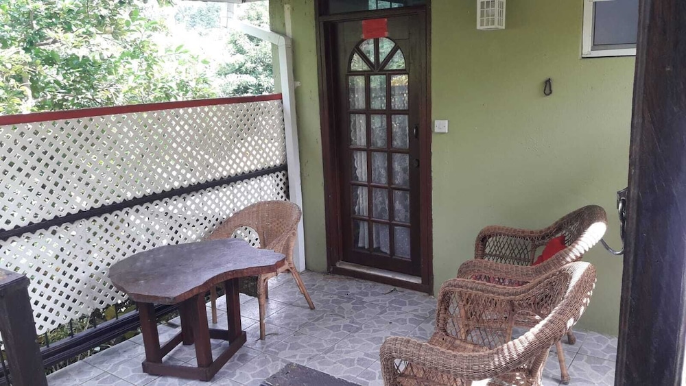Hibiscus Valley Inn 20/50