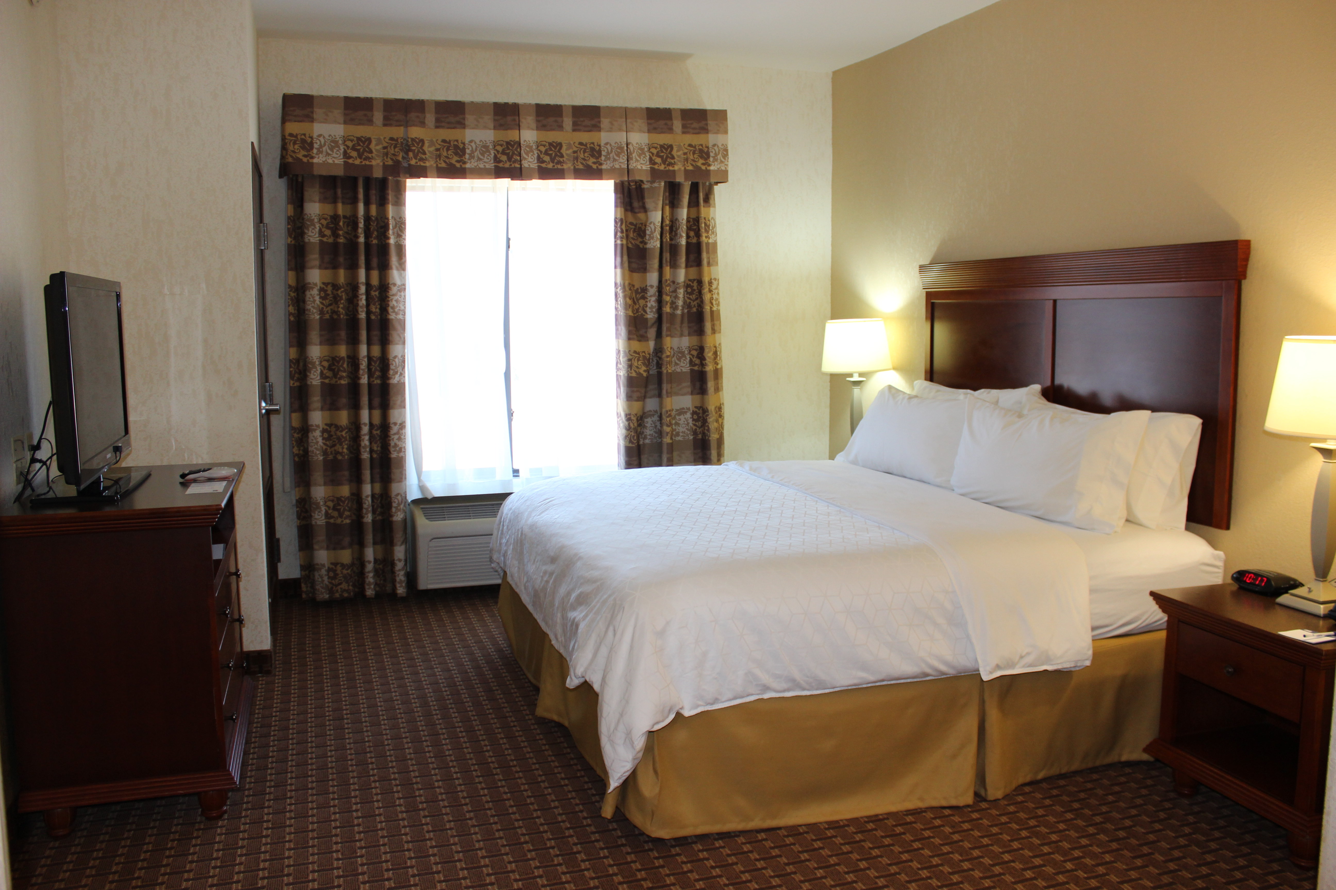 Holiday Inn Express Hotel And Suites Center Tx 30/76