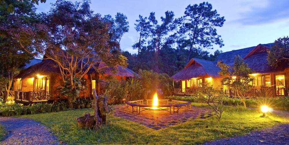 Hmong Hilltribe Lodge 31/42