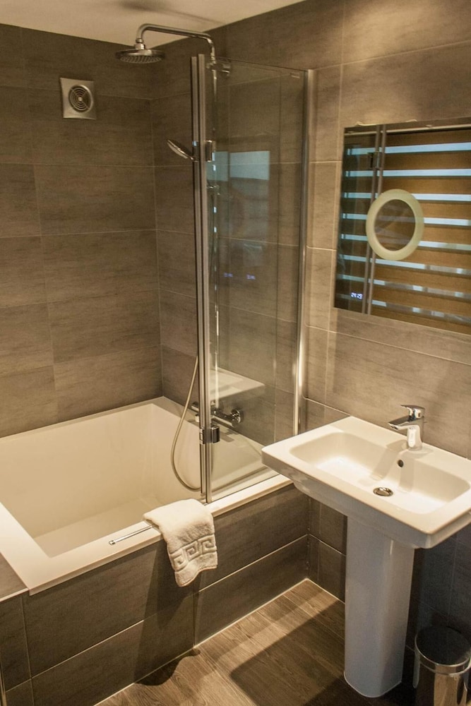 The Studley Hotel 45/50