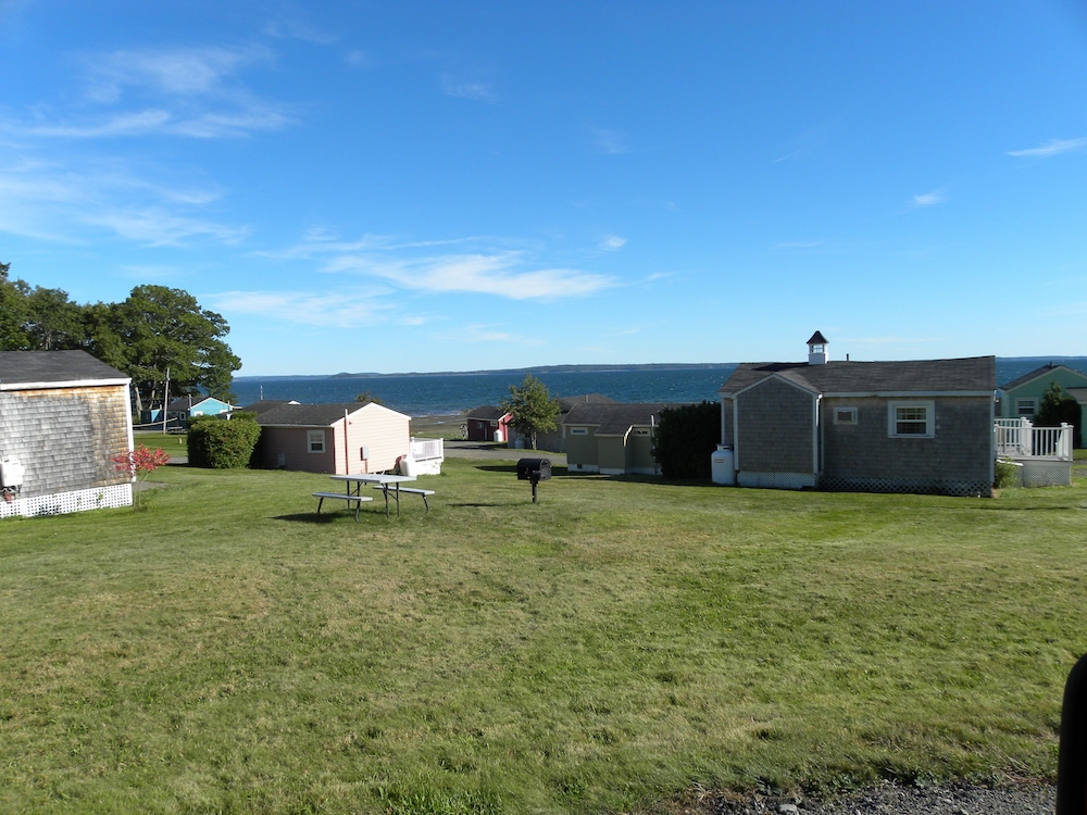 Colonial Gables Oceanfront Village 5/72