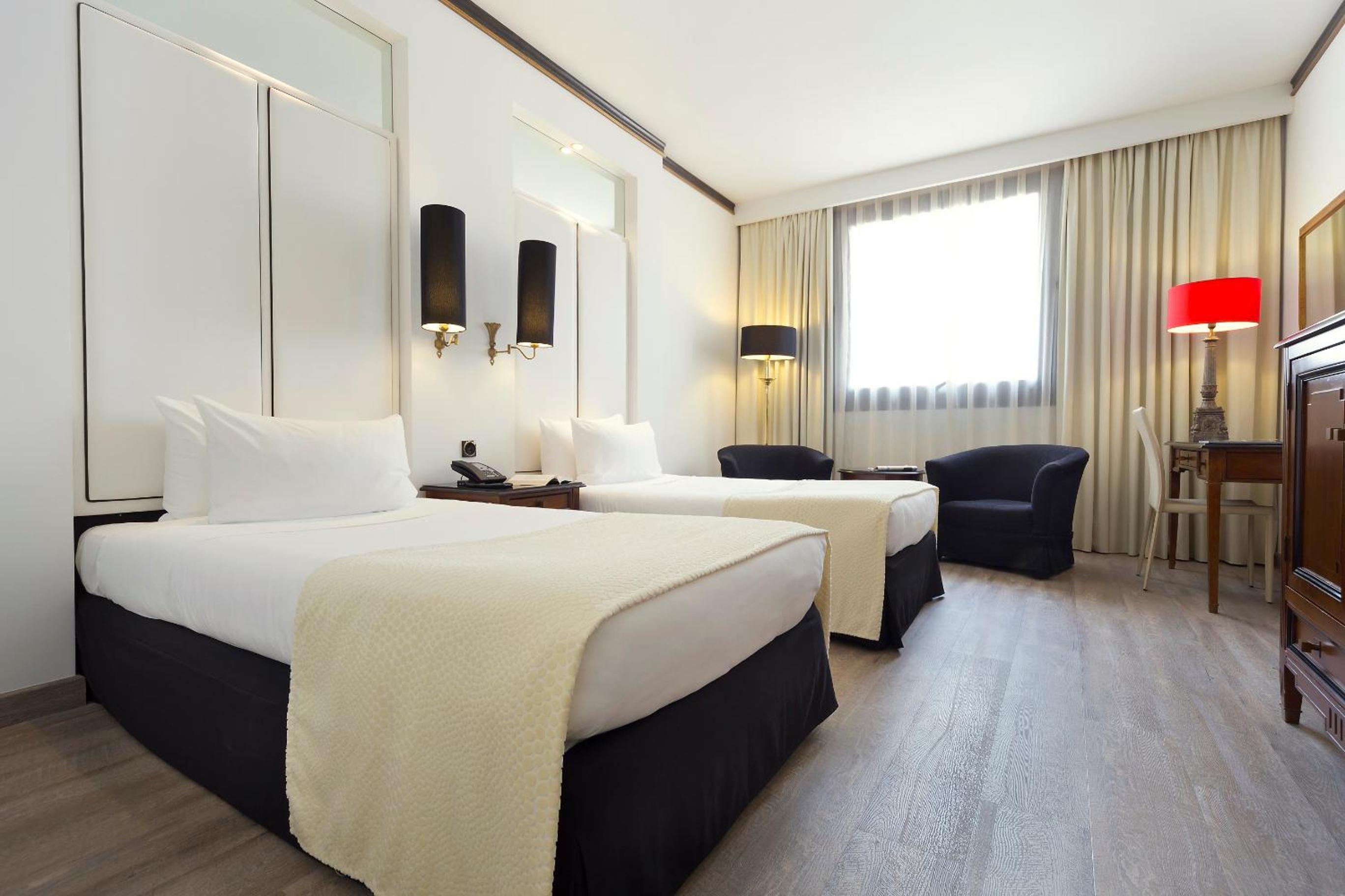 Room, Twin Beds