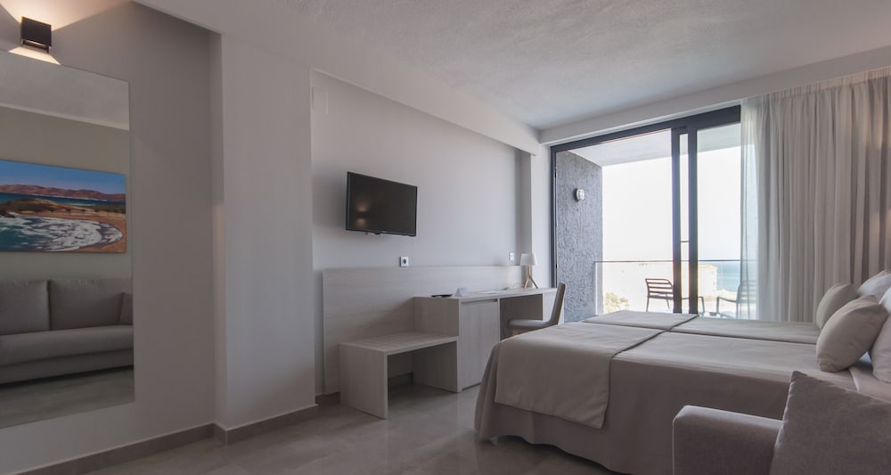 30 Degrees Hotel Dos Playas 28/50