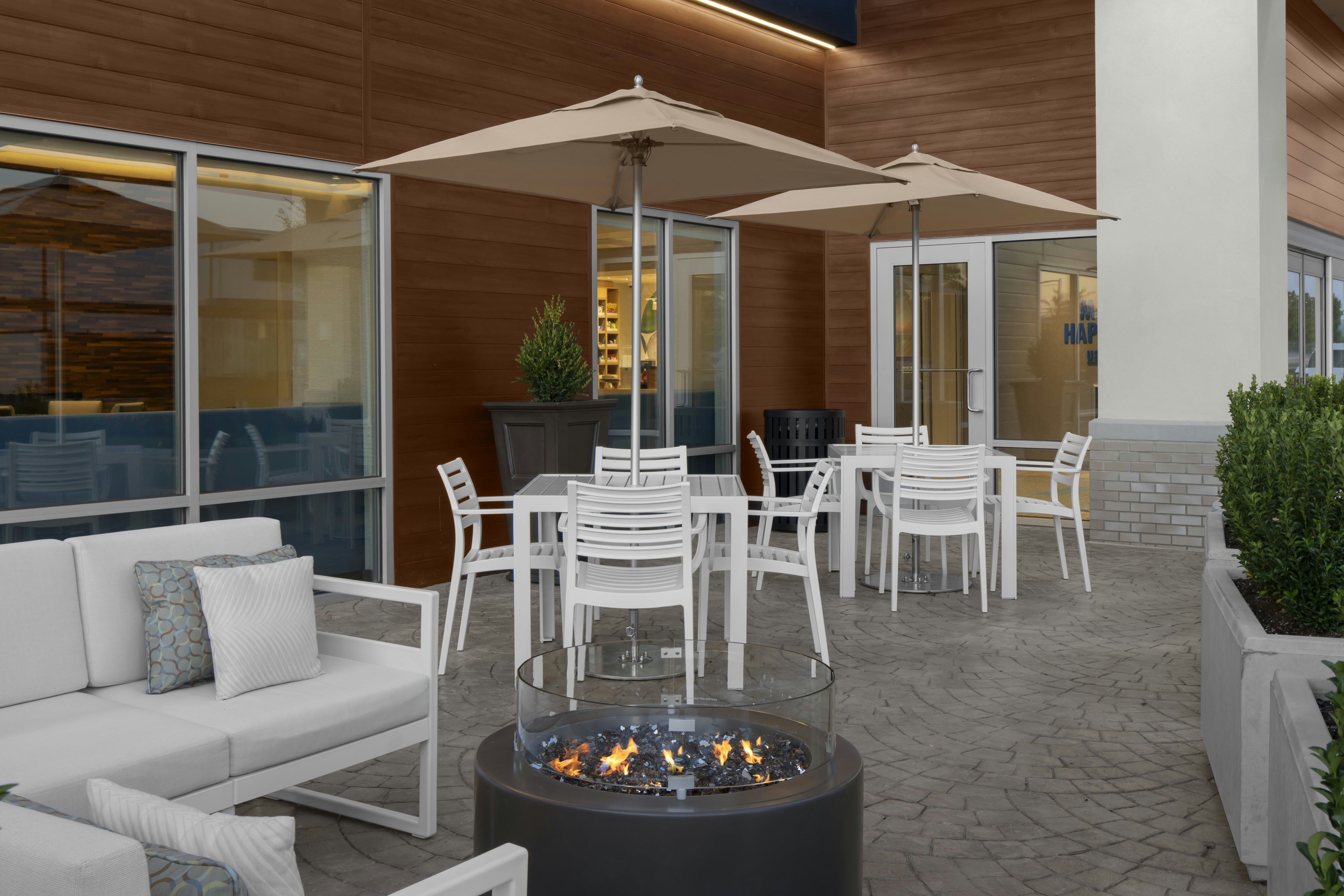 Hampton Inn & Suites by Hilton Long Island Farmingdale 20/29