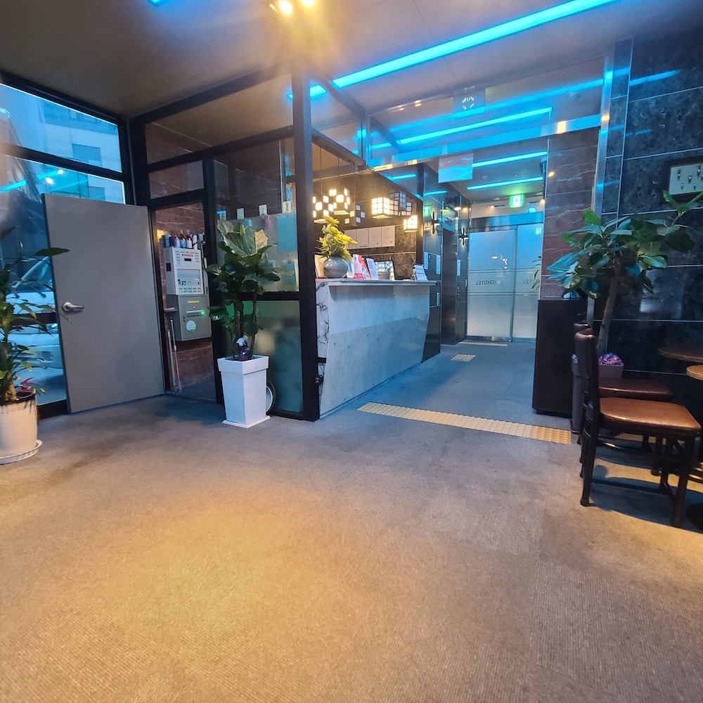 Mg Hotel 32/40