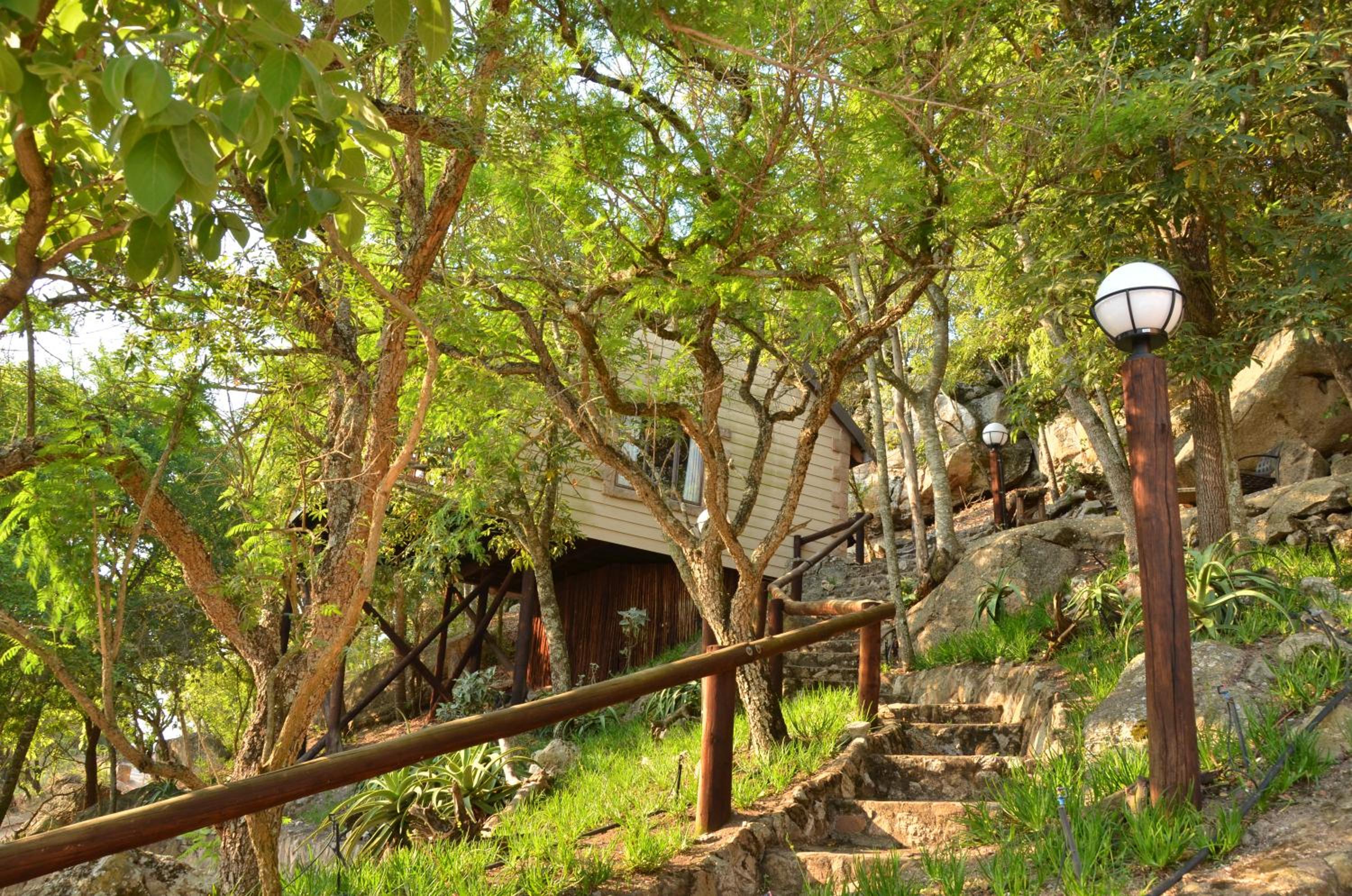 Ebundu Lodge 67/79