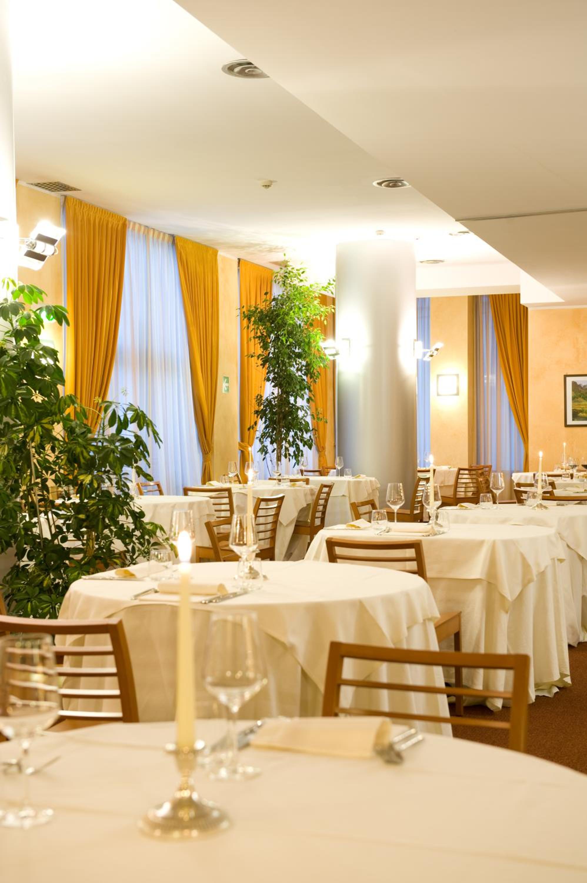 HOTEL RIVE 60/75