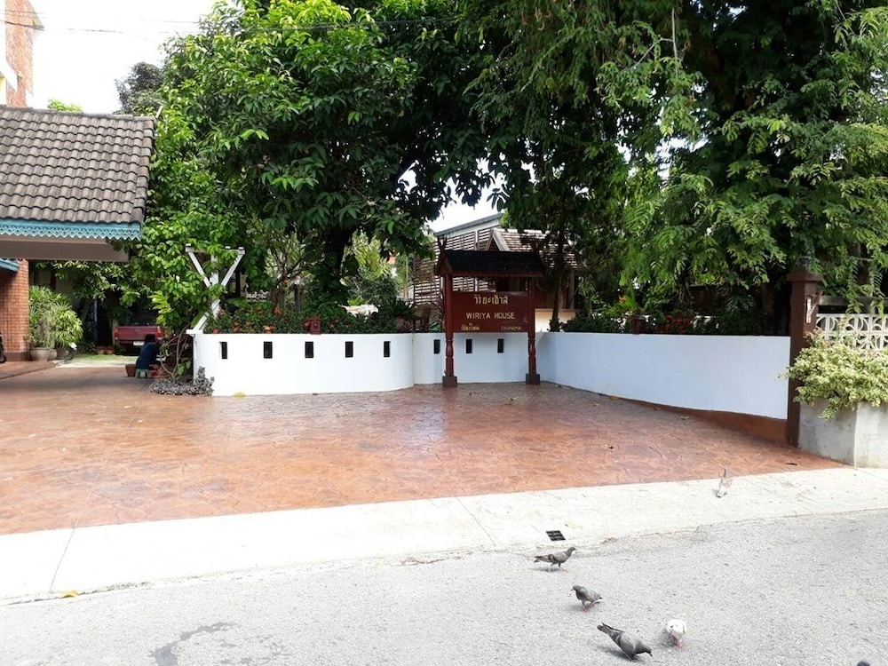 Wiriya House 51/61