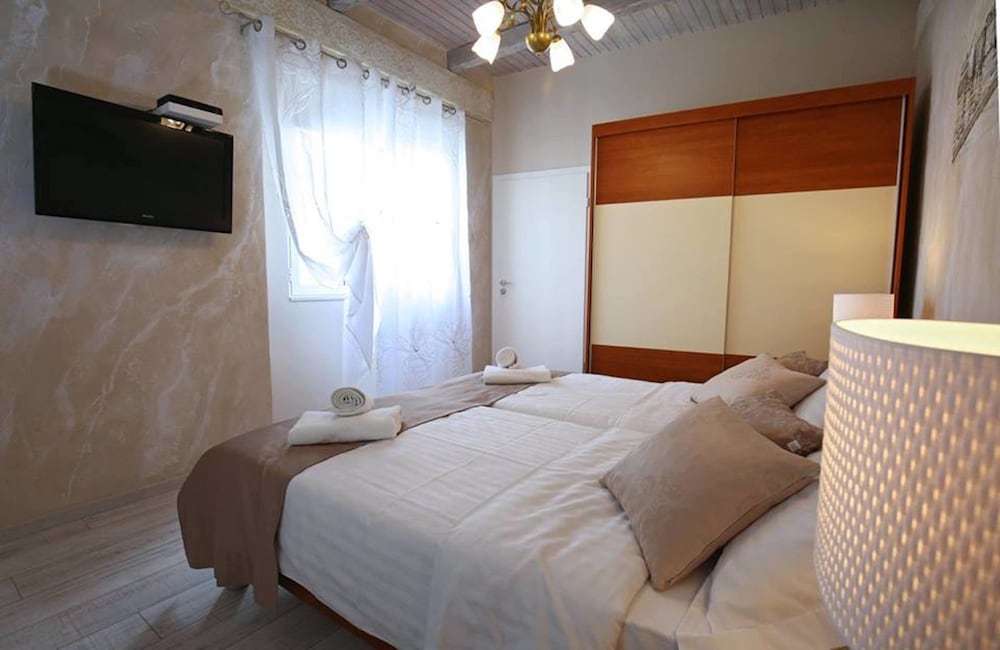 Luxury Lidija Rooms 17/50