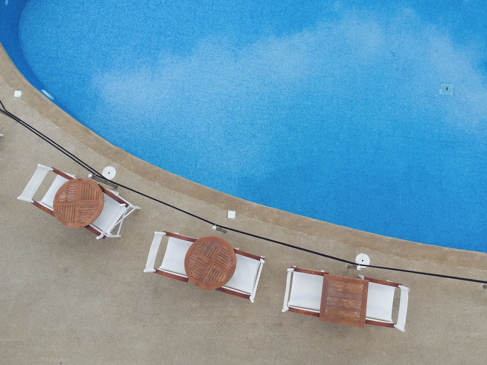 Oasis Beach Hotel Spa 42/76
